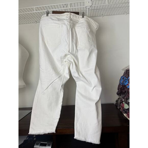 Torrid White Classic Denim Jeans, Distressed, Button Closure 22R 27” Inseam - Picture 5 of 11